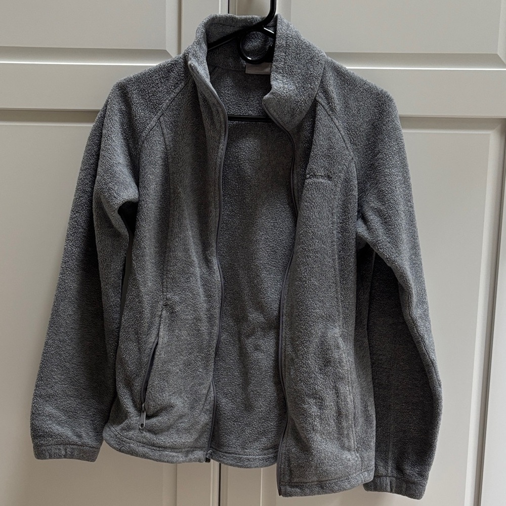 Columbia Soft Gray Fleece Jacket